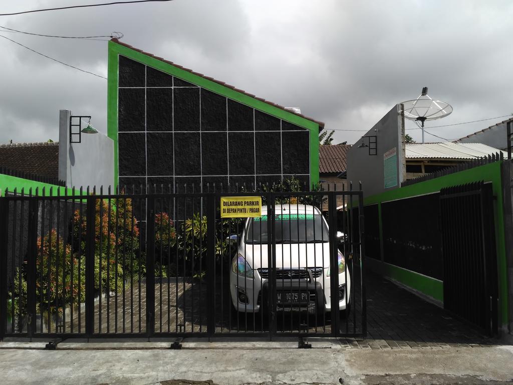 Titan's Greenhouse Banyuwangi  Buitenkant foto